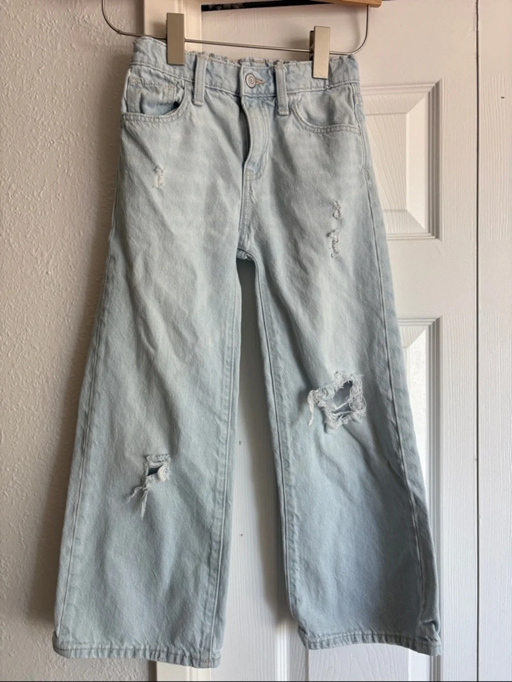 Old Navy Baggy Wide Leg Light Blue Distressed Denim Jeans